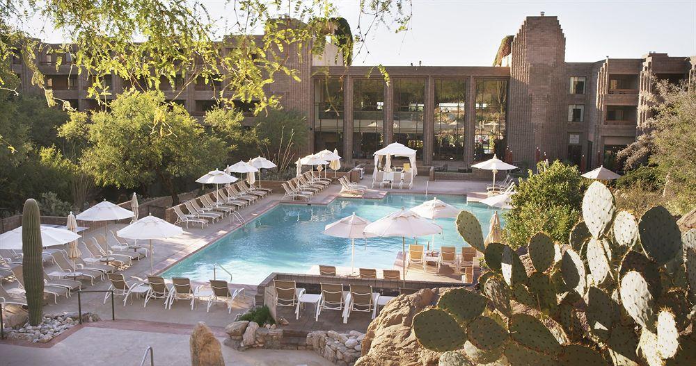 Loews Ventana Canyon Resort Pet Policy