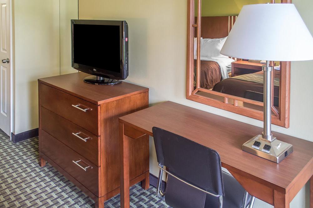 Comfort Inn Suites Austintown Pet Policy