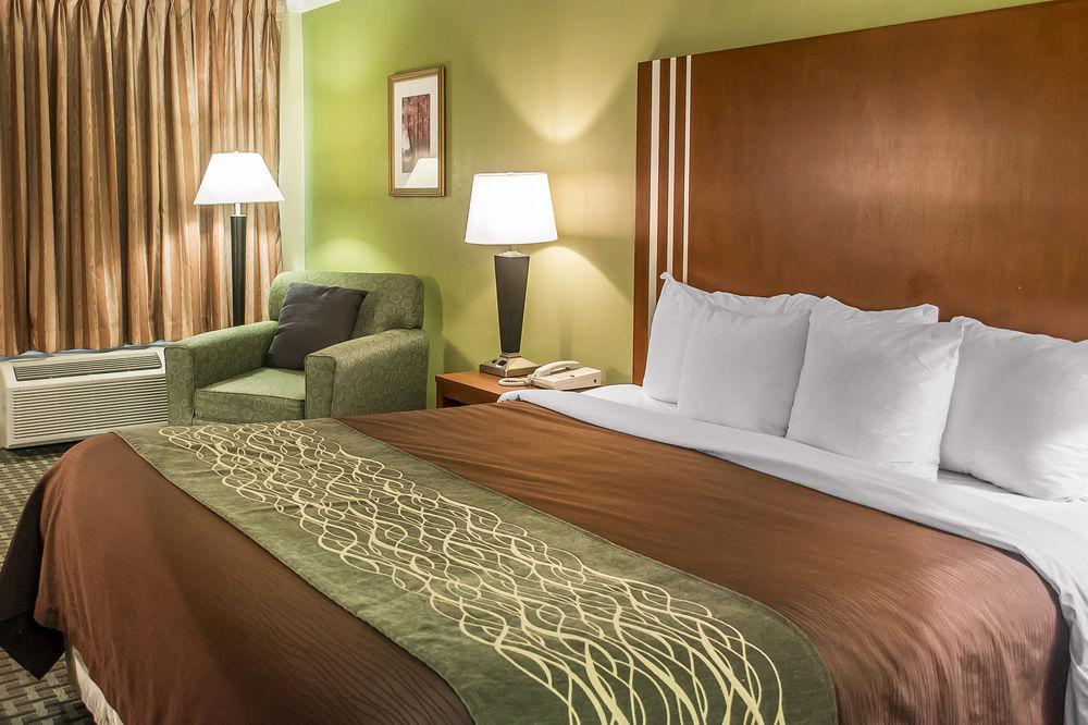 Comfort Inn Suites Austintown Pet Policy