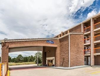 Pet Friendly Hotels In Colorado Springs Co Bringfido