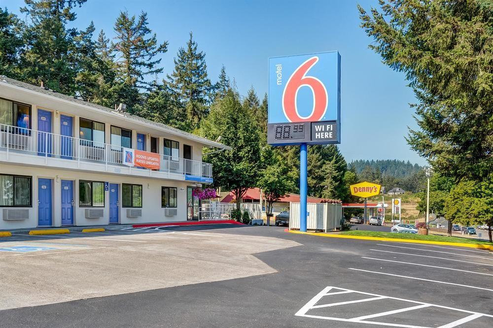 Motel 6 Eugene South Pet Policy