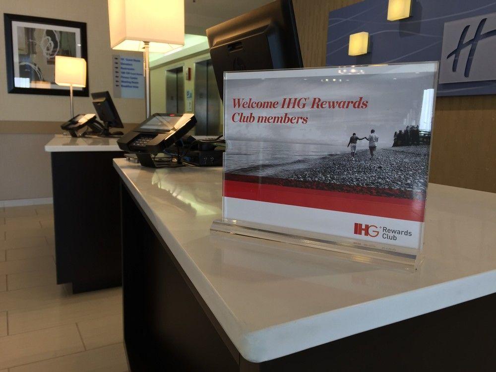 Holiday Inn Express Arlington Heights Pet Policy