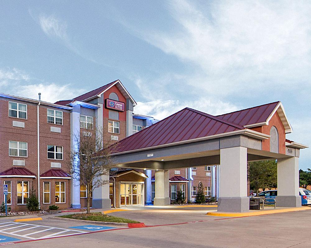 Comfort Suites North Galleria Pet Policy