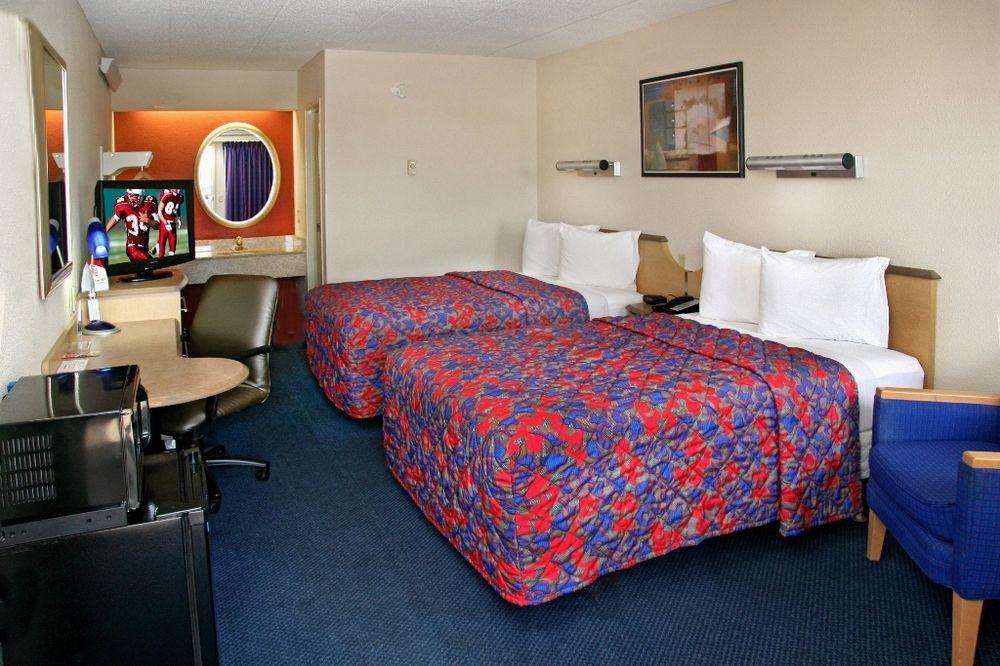 Red Roof Inn Bowling Green Pet Policy