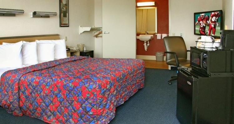 Red Roof Inn Bowling Green Pet Policy