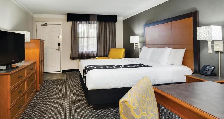 Days Inn By Wyndham Gainesville Fl Pet Policy