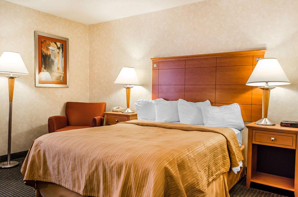 Quality Inn Harrisburg Pet Policy