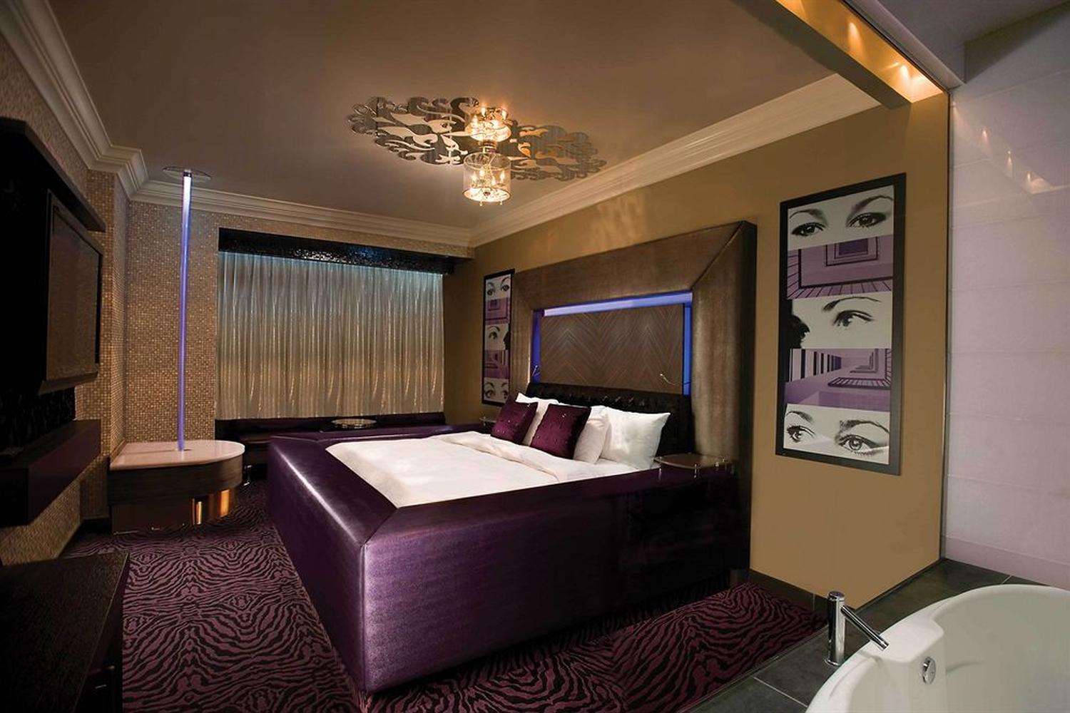 Fantasyland Hotel Pet Policy Fantasyland Hotel Pet Policy