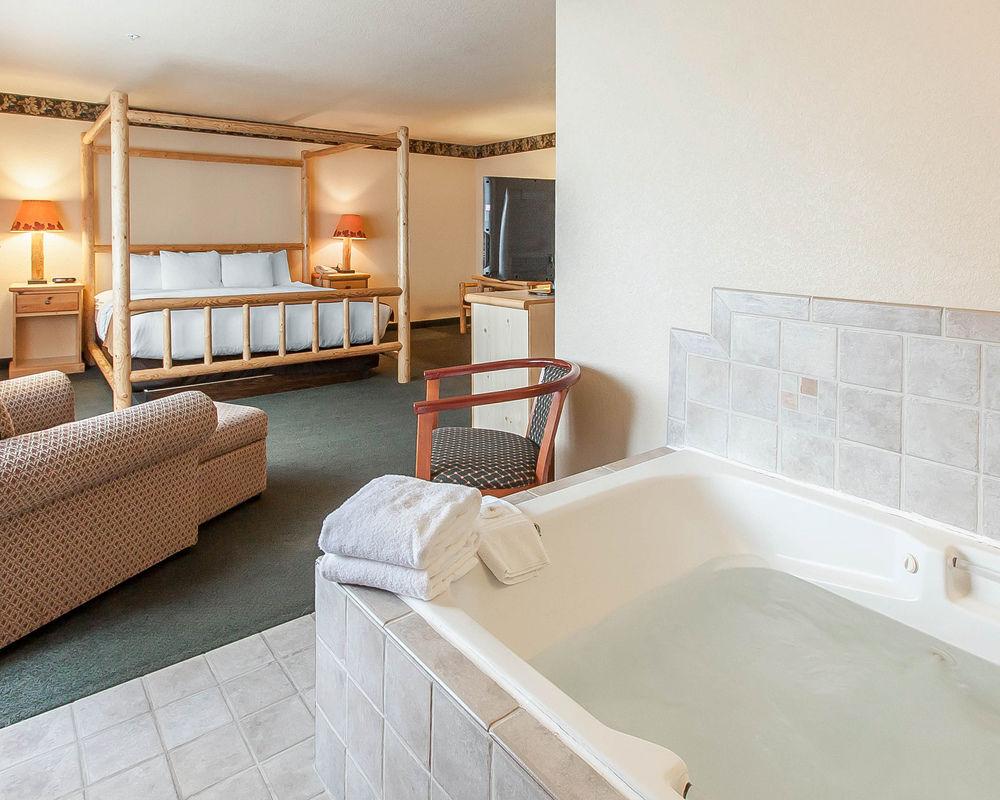 Comfort Inn Suites Tualatin Pet Policy