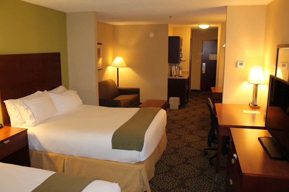 Holiday Inn Express Suites Starkville Pet Policy