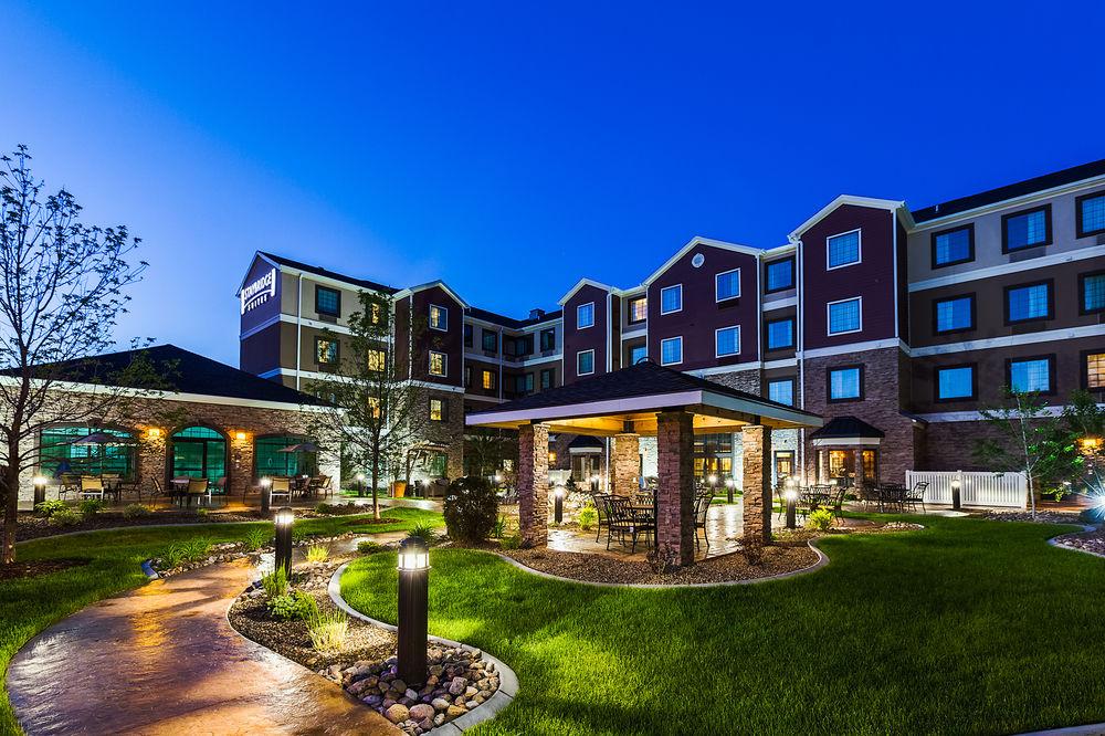 Pet Friendly Hotels In Bismarck Nd : Top Pet-Friendly Places, Hotels and Airlines | En Route ... / Every room comes with a private bathroom.
