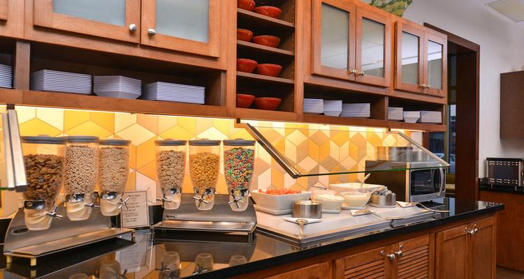 Hyatt Place Garden City Pet Policy