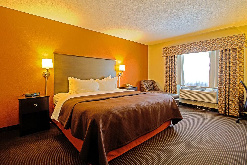 AmericInn by Wyndham Plover Stevens Point Pet Policy