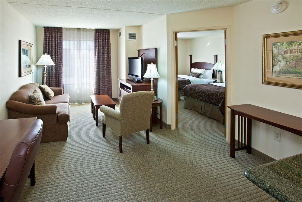 Staybridge Suites Indianapolis Downtown Pet Policy