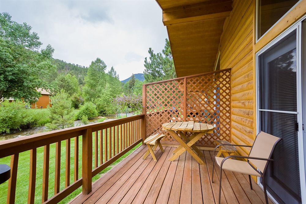 Riverview Pines Pet Policy