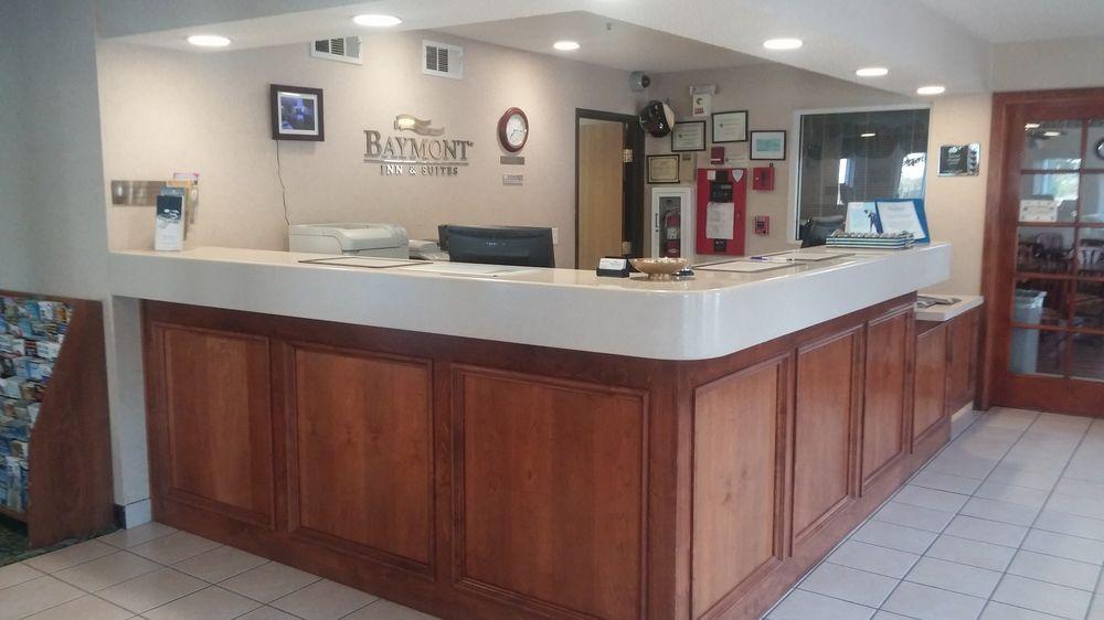 Baymont Inn Suites Redding Pet Policy