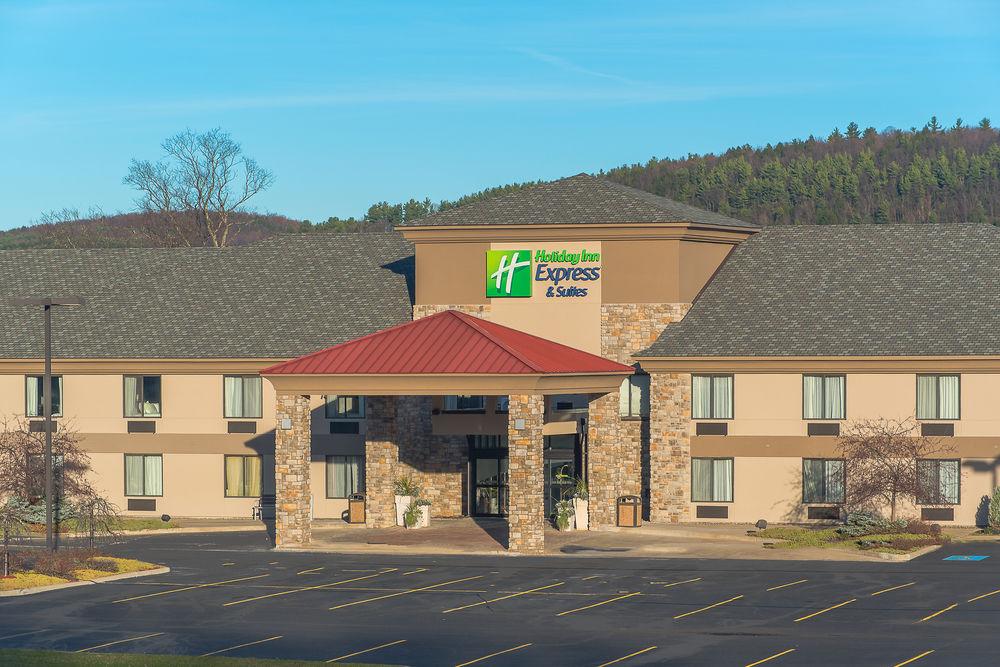 Holiday Inn Express Hotel & Suites Cooperstown Pet Policy