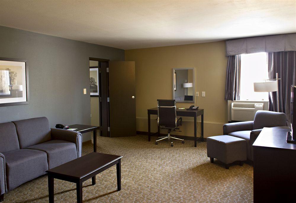 Wyndham Garden Texarkana Pet Policy