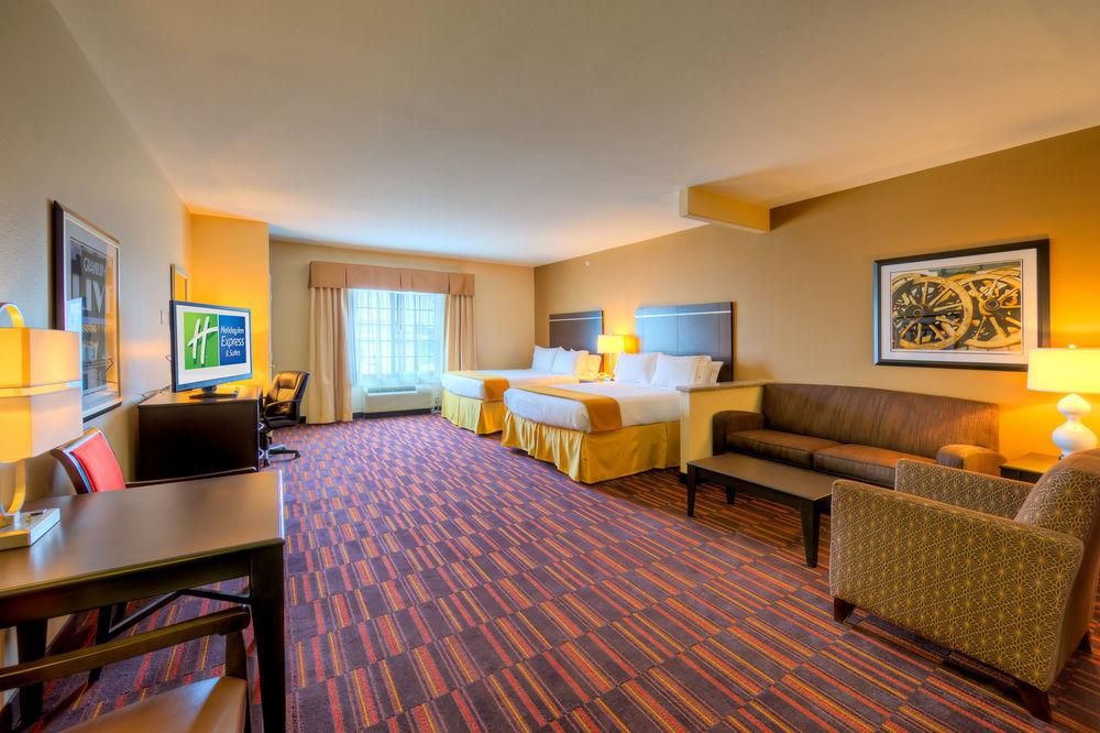 Holiday Inn Express Hotel Suites Granbury Pet Policy