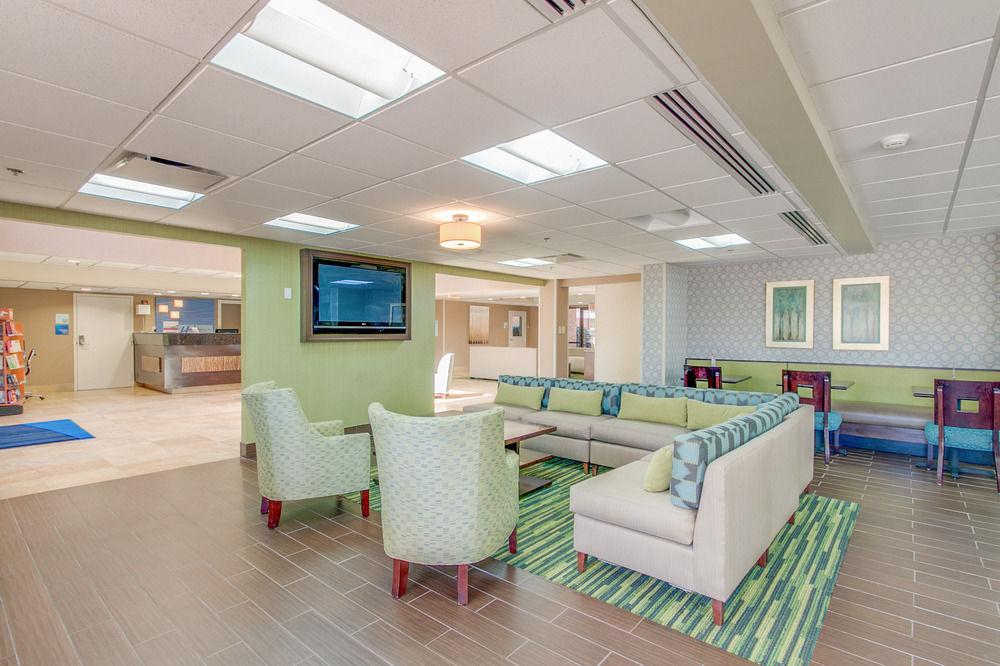 Holiday Inn Express Richmond Midlothian Turnpike Pet Policy