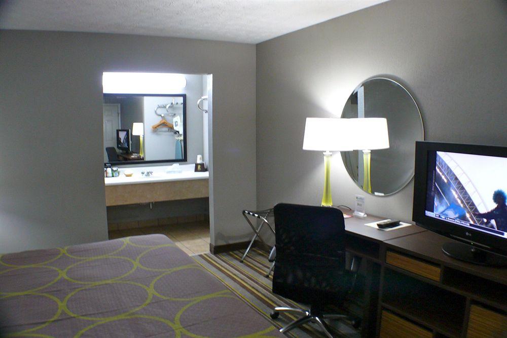 Super 8 Wytheville Pet Policy