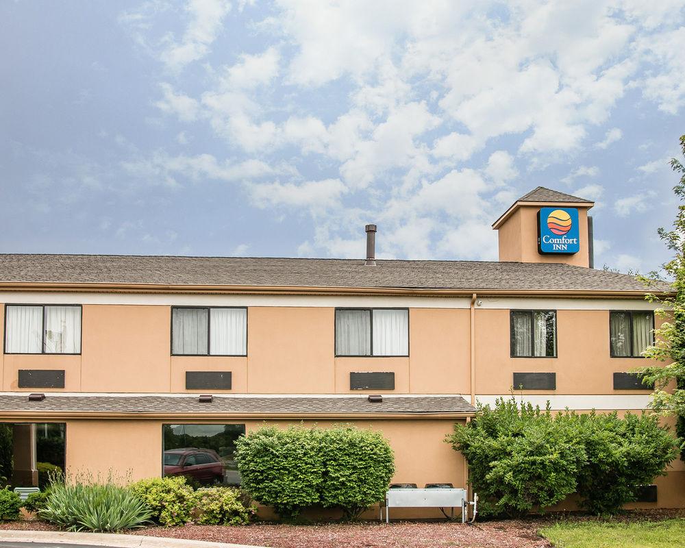 Baymont By Wyndham Belleville Airport Area Pet Policy