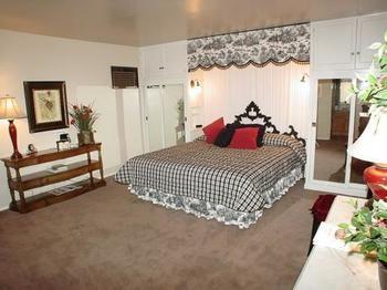 Ingleside Inn Pet Policy