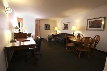 Yellowstone Pioneer Lodge Pet Policy