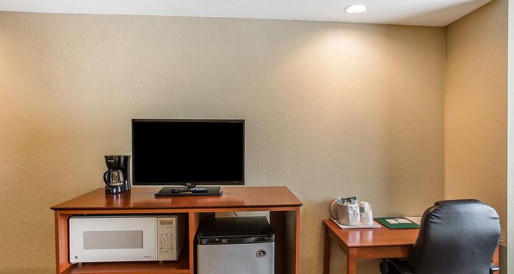 Quality Inn Suites Mt Juliet Pet Policy