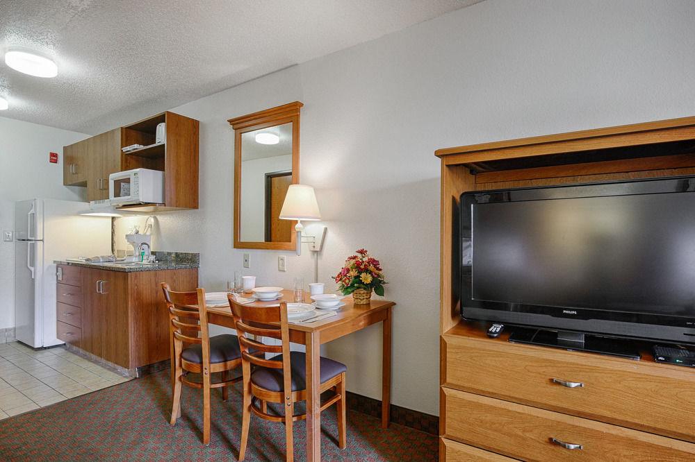 Home Towne Suites O'Fallon Pet Policy