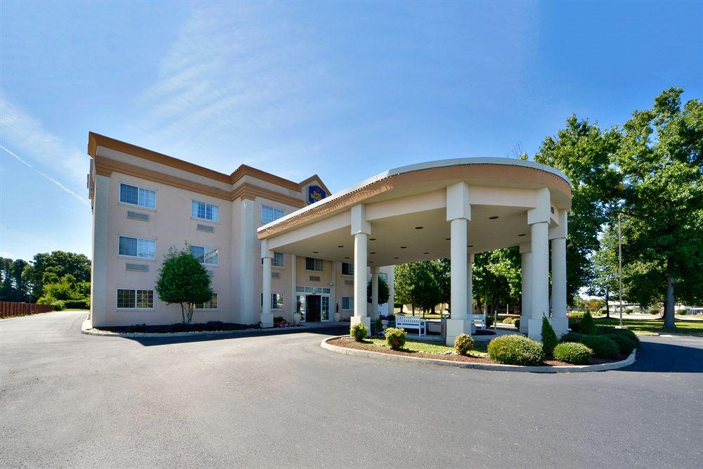 Best Western Plus Newport News Inn Suites Pet Policy