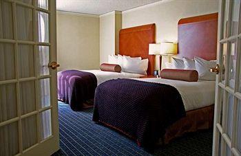 Hilton Atlanta Perimeter Suites Pet Policy