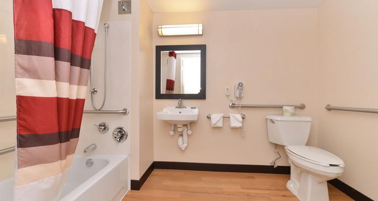 Red Roof Plus Boston Woburn Pet Policy