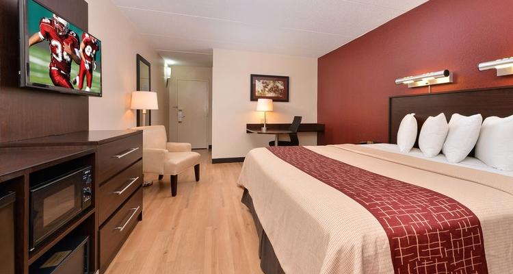 Red Roof Plus Boston Woburn Pet Policy