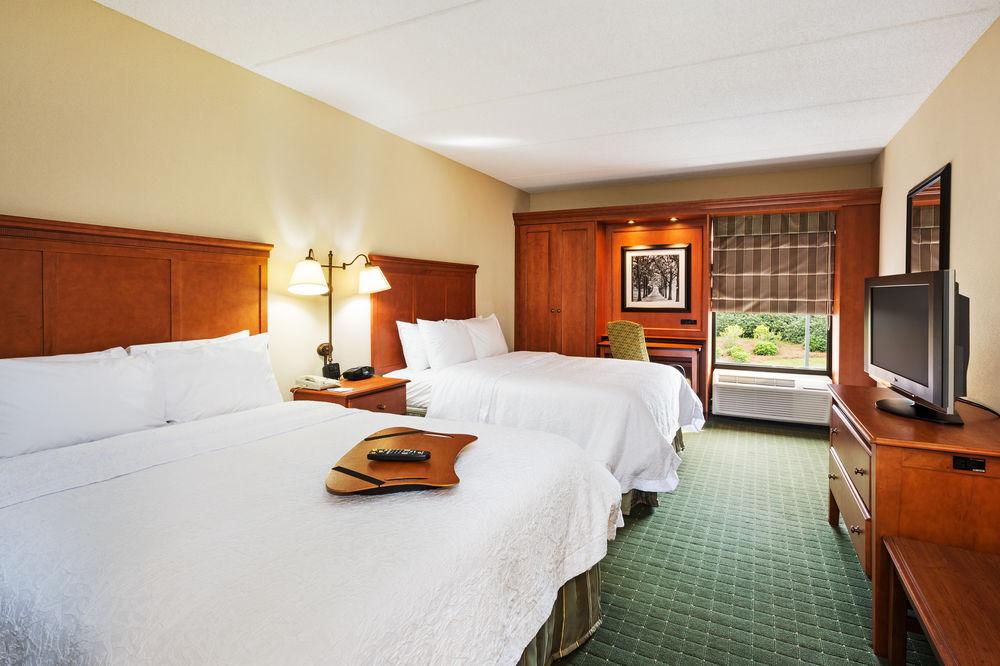 Hampton Inn And Suites Greenville Spartanburg Pet Policy