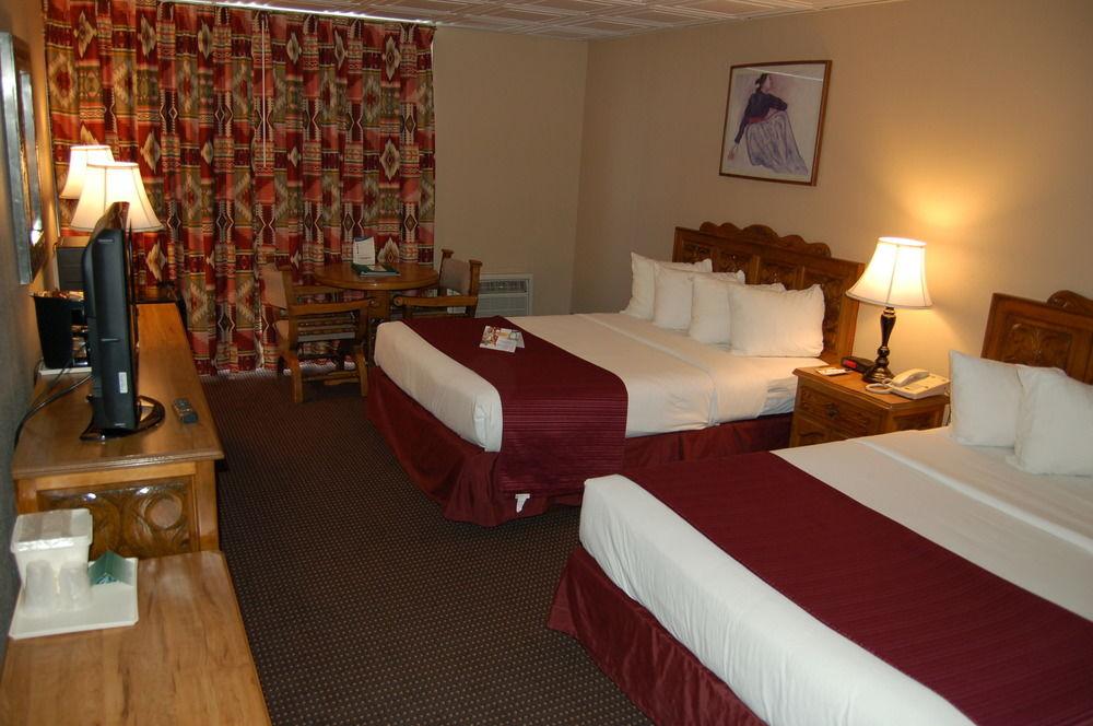 Quality Inn Taos Pet Policy