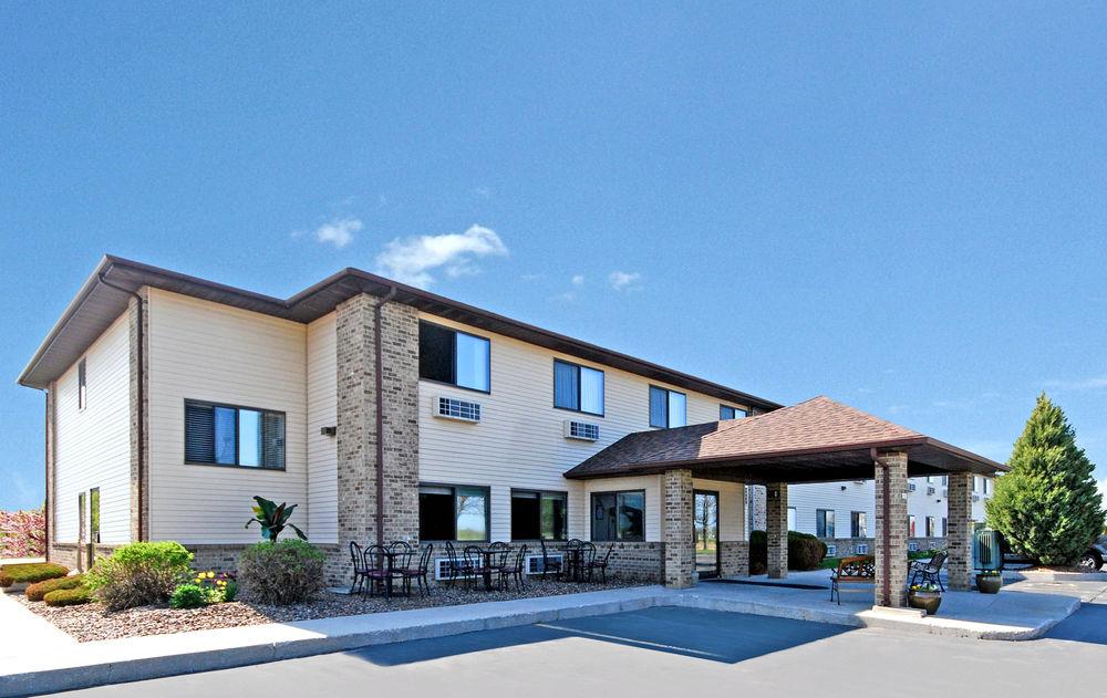 Pet Friendly Hotels in Sheboygan, WI BringFido