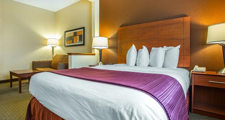 Quality Inn Sheboygan Pet Policy