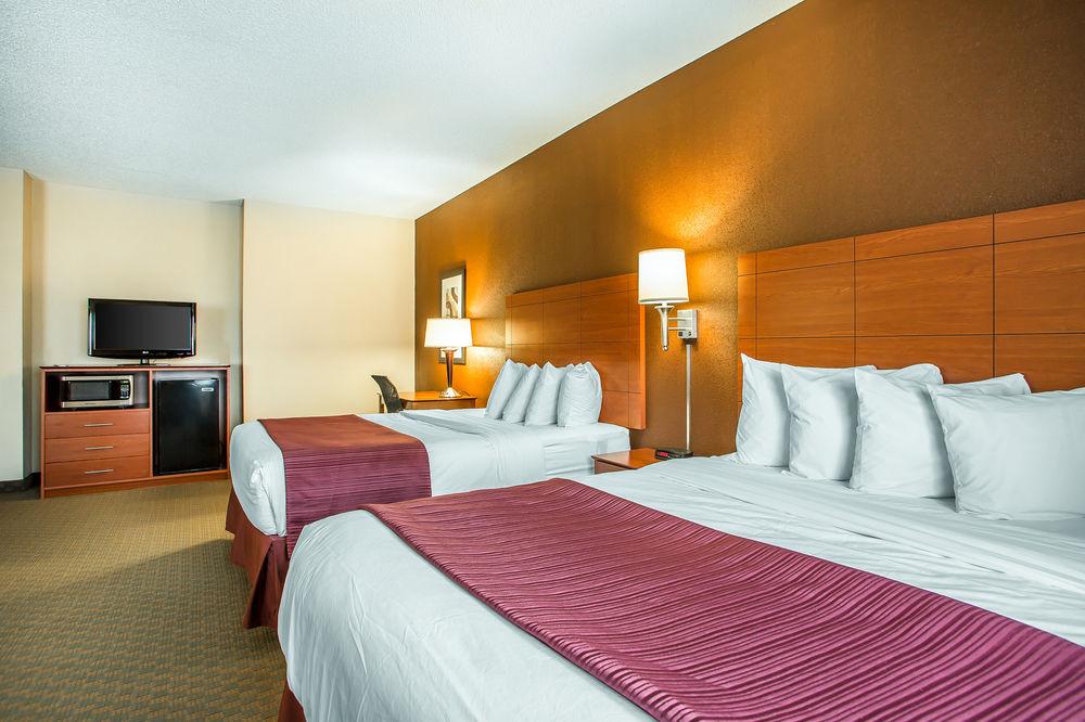 Quality Inn Sheboygan Pet Policy