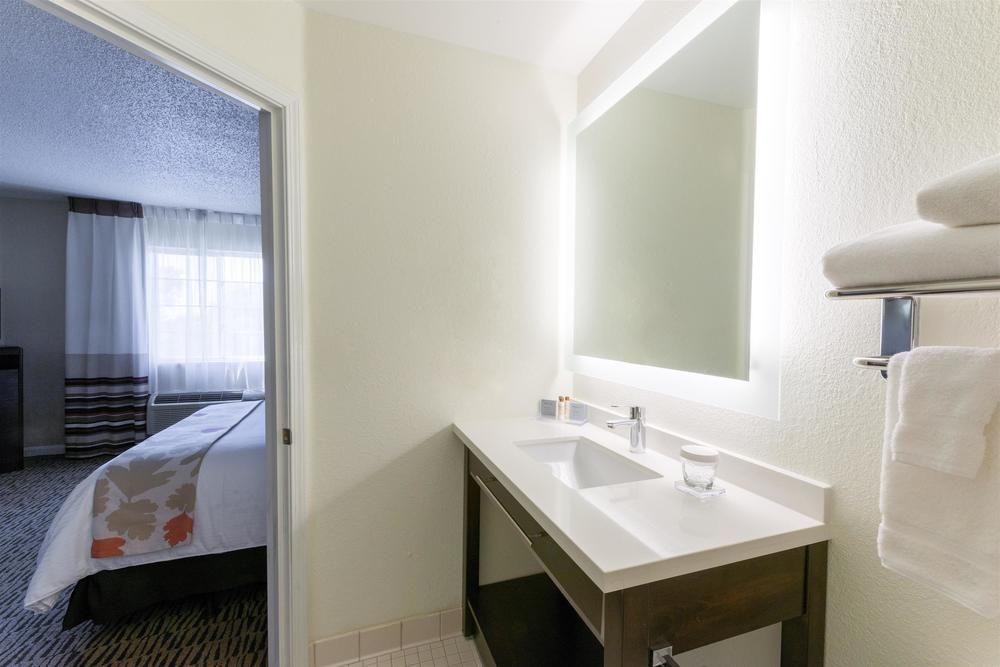 Hawthorn Suites By Wyndham Louisville Pet Policy - 