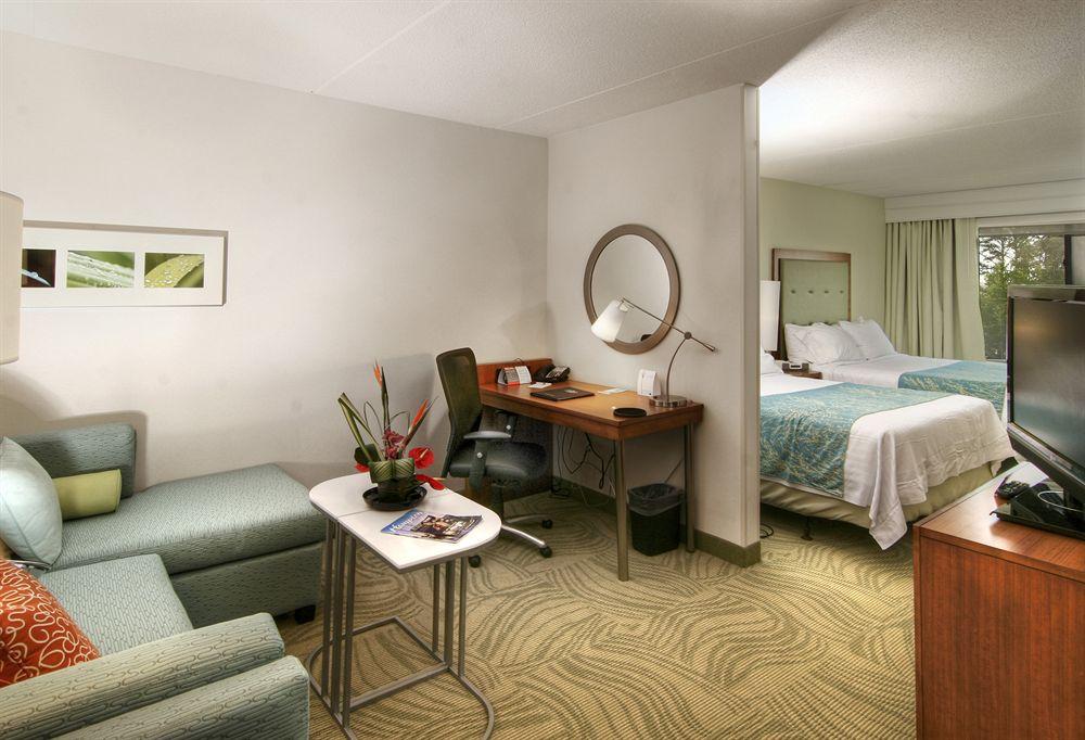 Springhill Suites Hampton Pet Policy