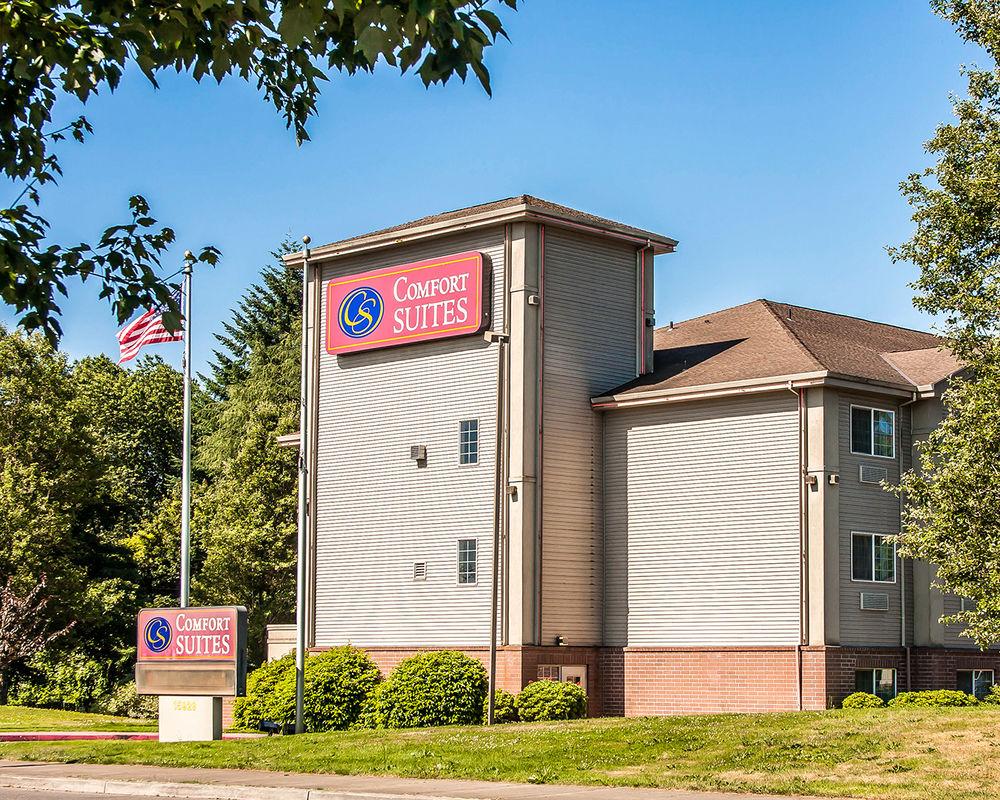 Comfort Suites Clackamas Pet Policy