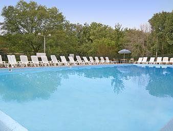 Days Inn Princeton Pet Policy