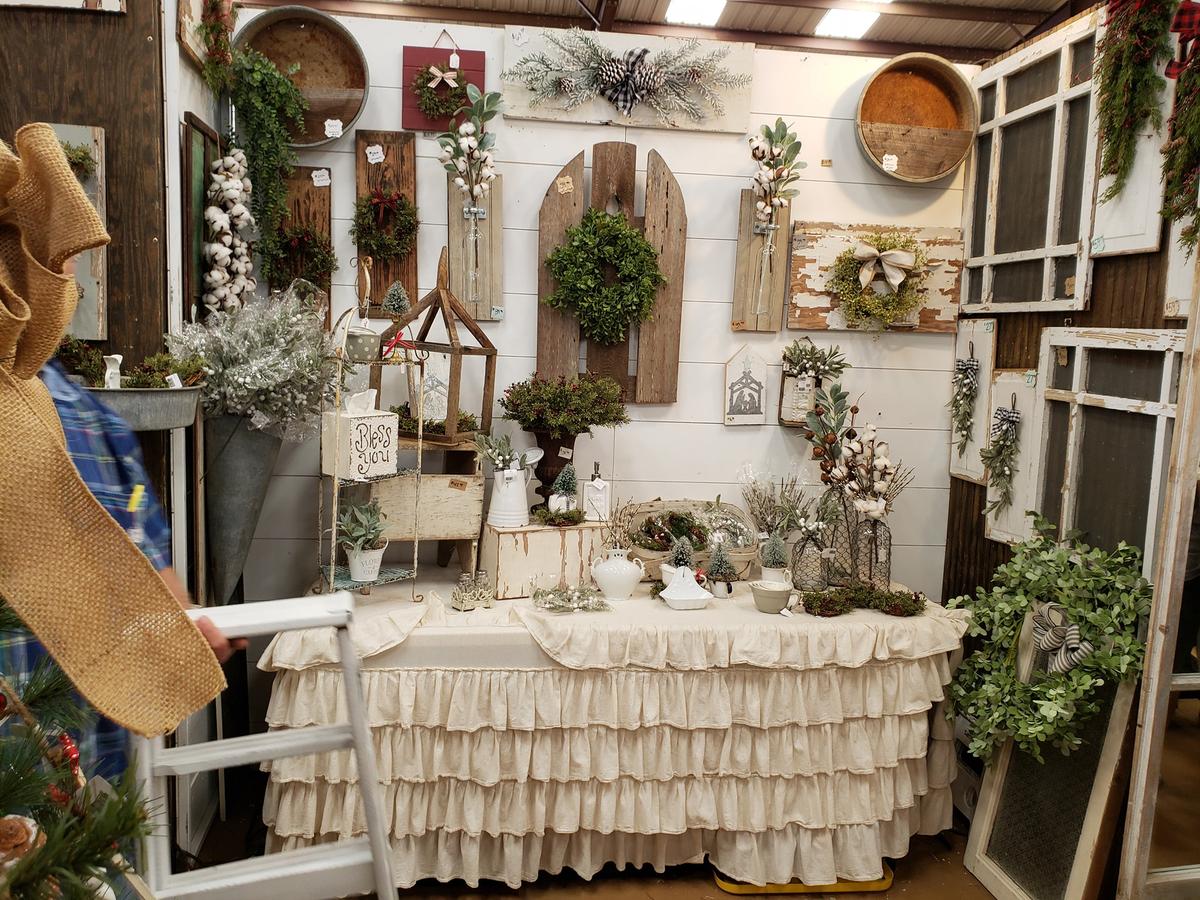 vintage-market-days-spring-event-country-roads