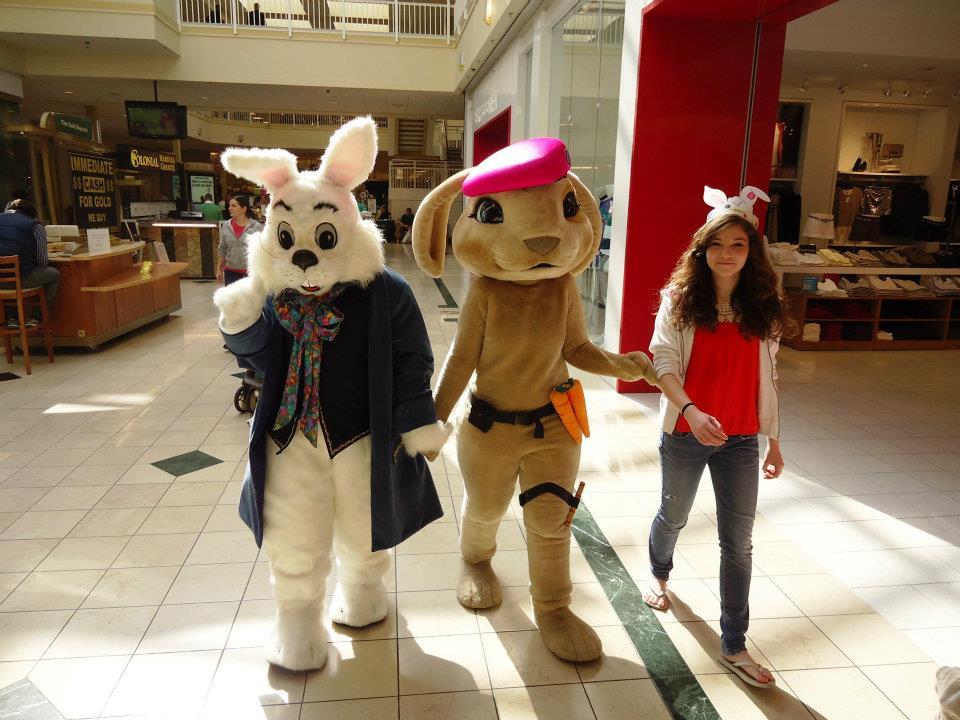 Pet Friendly Pet Photos with Bunny at Lehigh Valley Mall