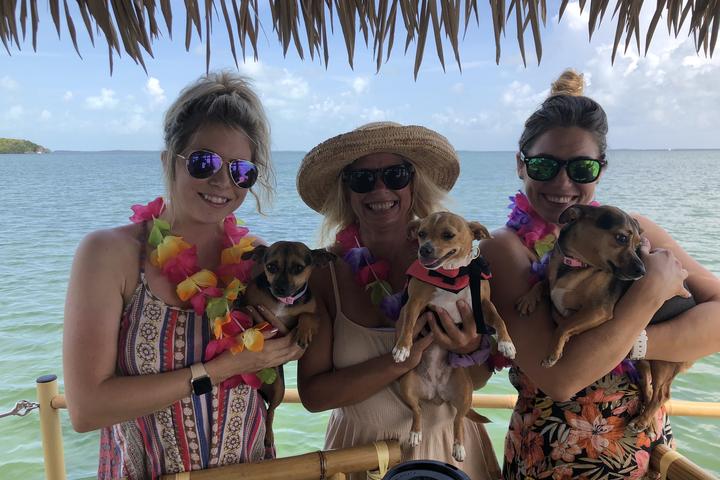 Pet Friendly Cruisin’ Tikis Key Largo