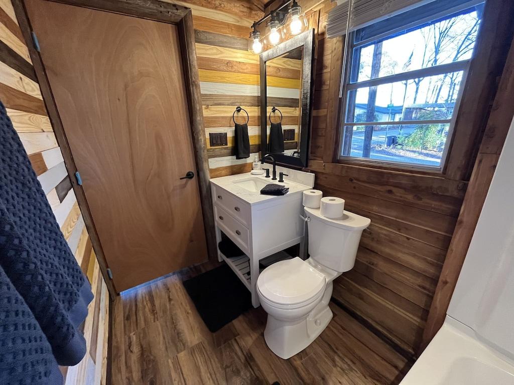 Lake Front Cabin on Toledo Bend Lake Pet Policy