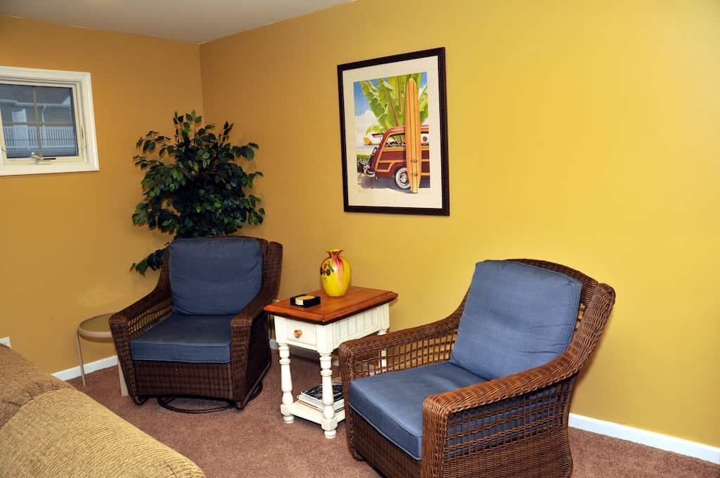 234A E Baker Ave Pet Policy