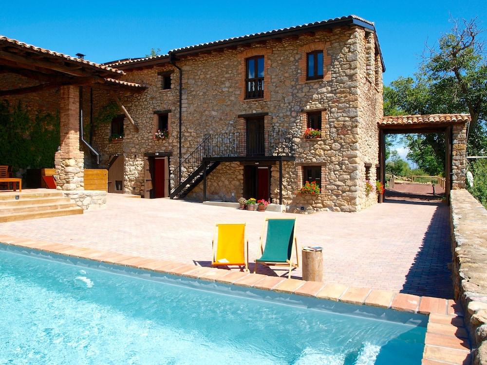 Pet Friendly Eco Cottage in the Pyrenees