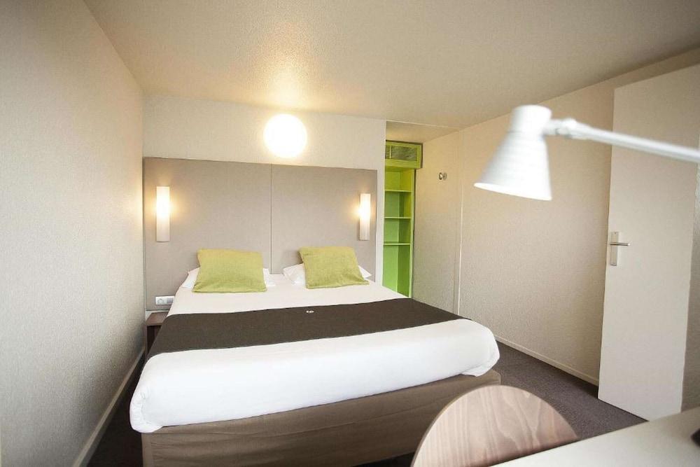 Pet Friendly Hotel Campanile Bourges Nord- Saint Doulchard